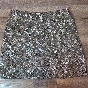 Daily Sports Size 6 Khaki Green Camo Skort Pockets